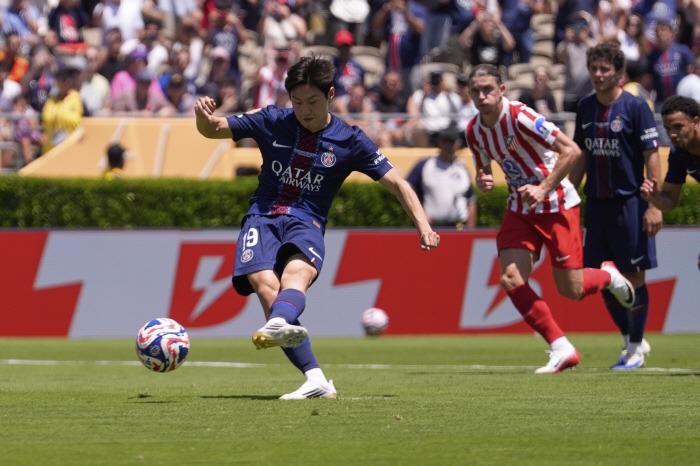 李康仁在聖日耳曼表現相當出色(photo/sportschosun)/金享娛樂城A編