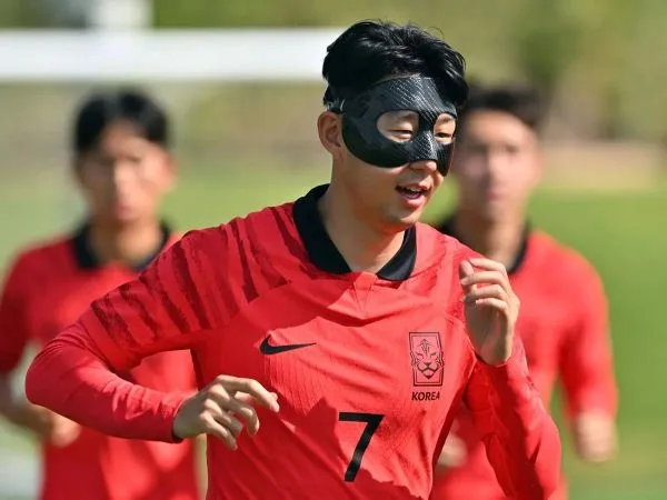 孫興慜過去負傷仍代表韓國隊出戰(photo:mirror)/金享娛樂城