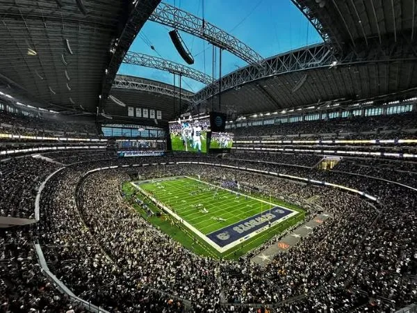 AT&T體育場可容納超國7萬人(photo：patdoneynbc5)/金享娛樂城
