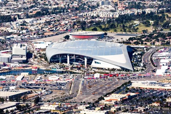 SoFi體育場位於洛杉磯南部的Inglewood(photo:wikipedia)/金享娛樂城