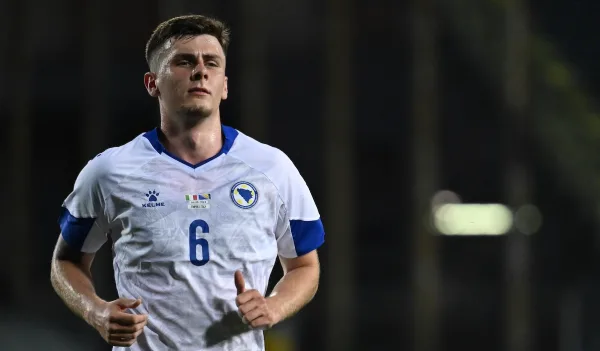 Tahirovic屬於中場控制型球員(photo：fodbold)/金享娛樂城
